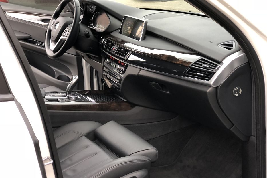 Продам BMW X5 M XDRIVE 25 D 2015 года в Киеве