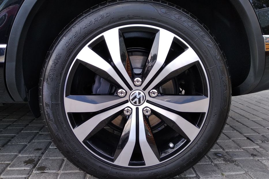Продам Volkswagen Touareg 2017 года в Одессе