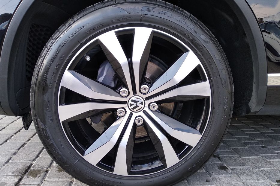 Продам Volkswagen Touareg 2017 года в Одессе