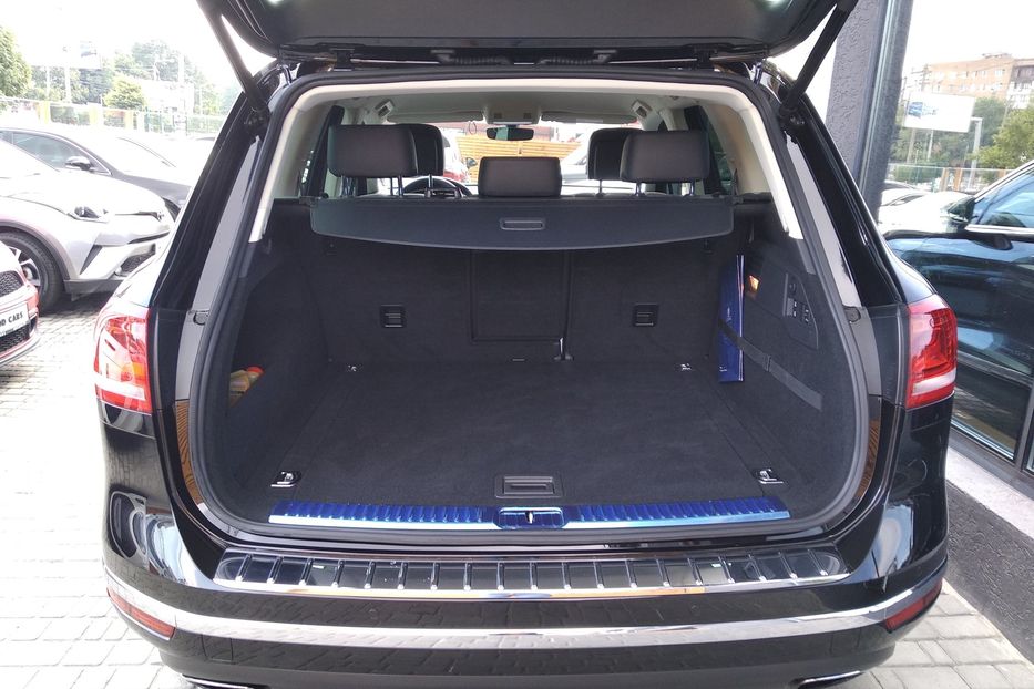 Продам Volkswagen Touareg 2017 года в Одессе