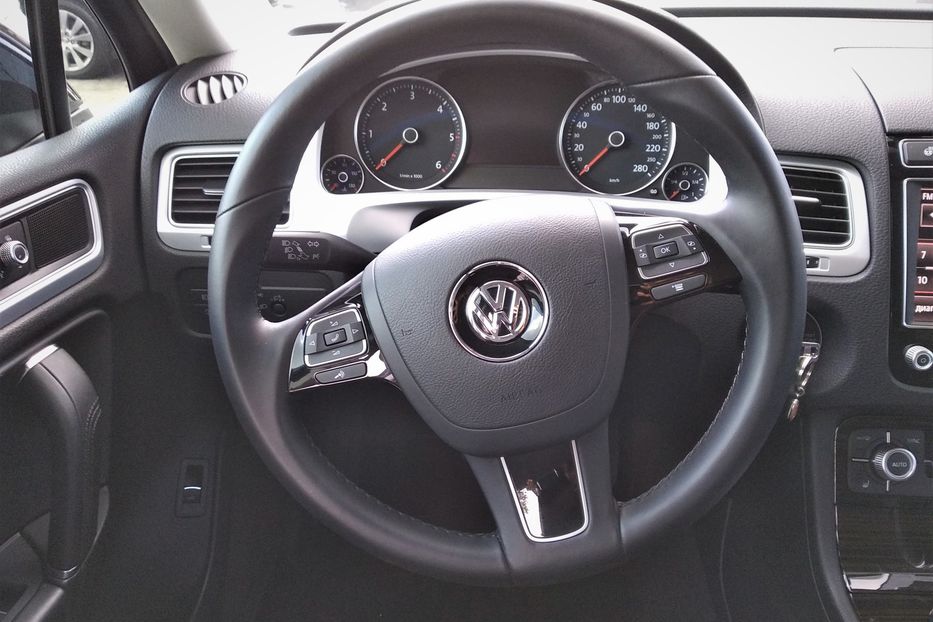 Продам Volkswagen Touareg 2017 года в Одессе
