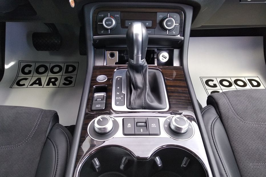 Продам Volkswagen Touareg 2017 года в Одессе