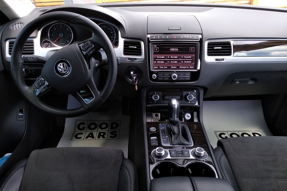 Продам Volkswagen Touareg 2017 года в Одессе