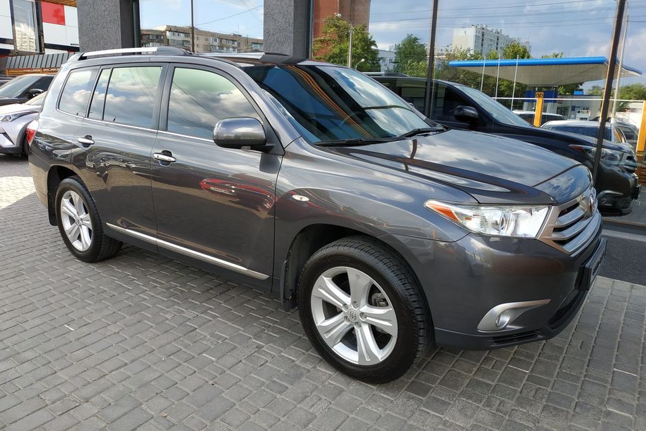 Продам Toyota Highlander 2012 года в Одессе