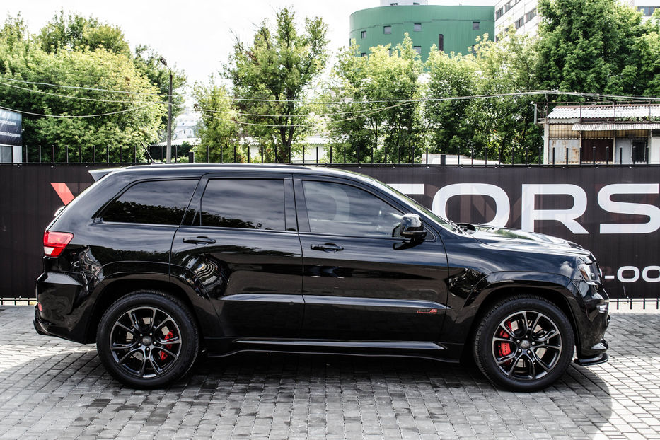 Продам Jeep Grand Cherokee SRT8 2012 года в Киеве