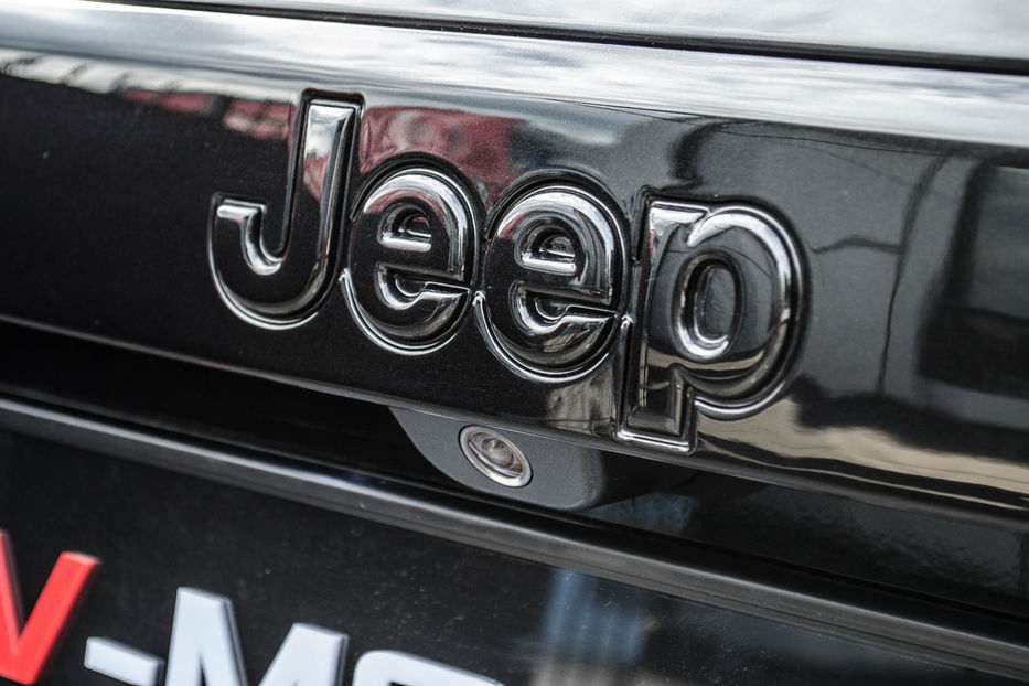 Продам Jeep Grand Cherokee SRT8 2012 года в Киеве