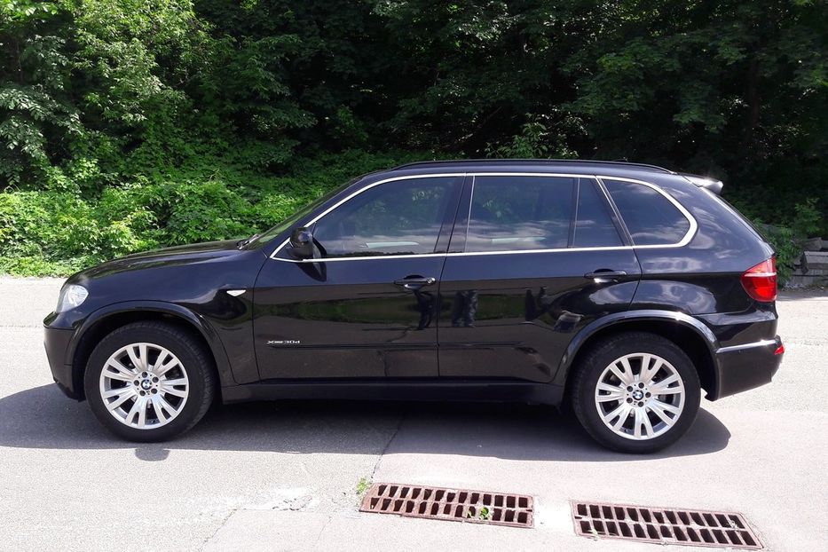 Продам BMW X5 3.0 TDI 2012 года в Киеве