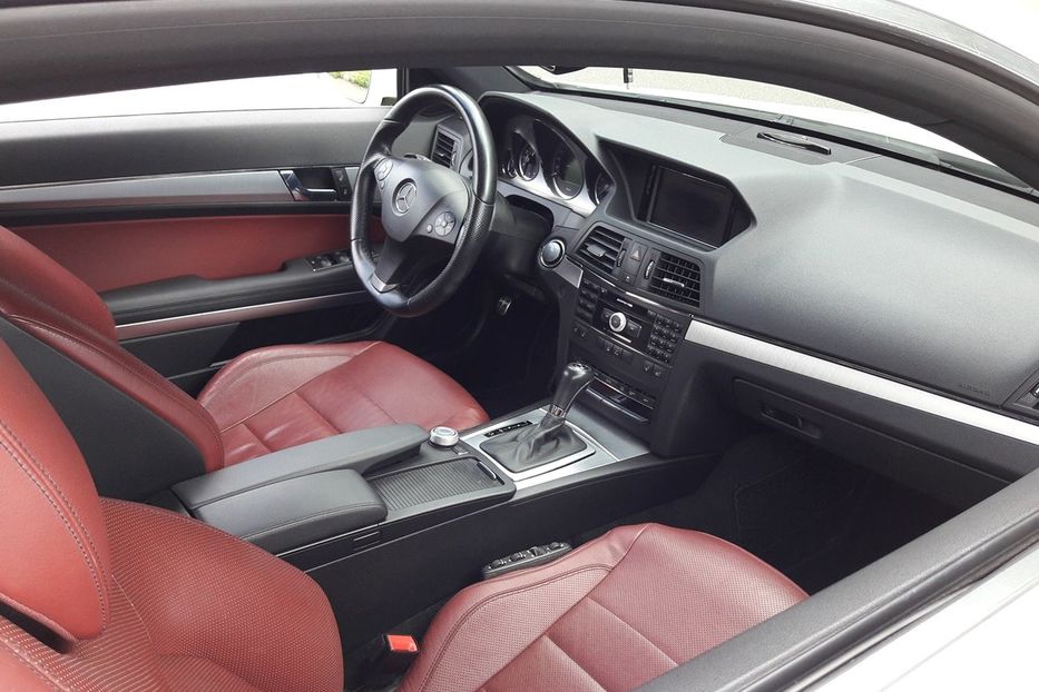 Продам Mercedes-Benz E-Class 350 AMG 2009 года в Киеве