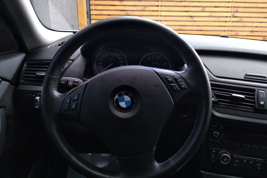 Продам BMW X1 2015 года в Одессе