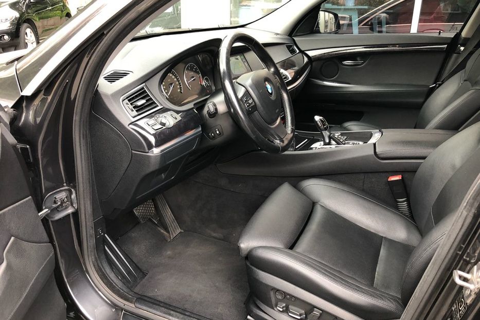 Продам BMW 5 Series GT diesel x-drive 2012 года в Киеве