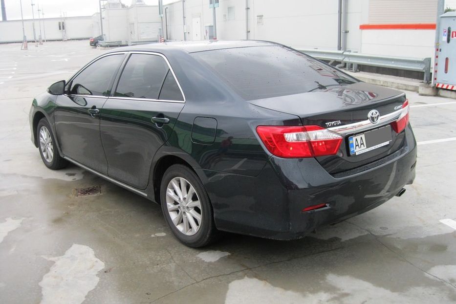 Продам Toyota Camry 2013 года в Киеве