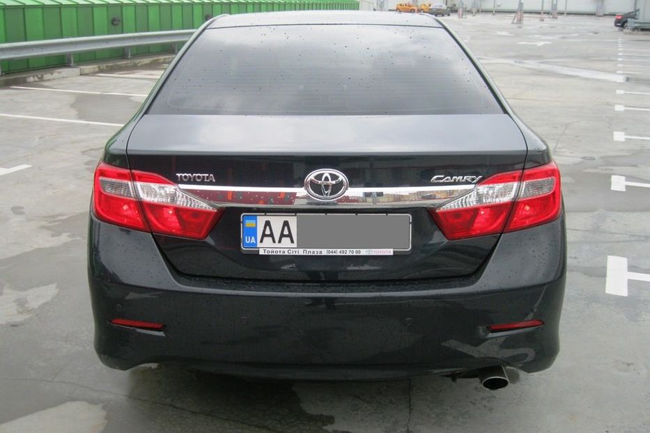 Продам Toyota Camry 2013 года в Киеве