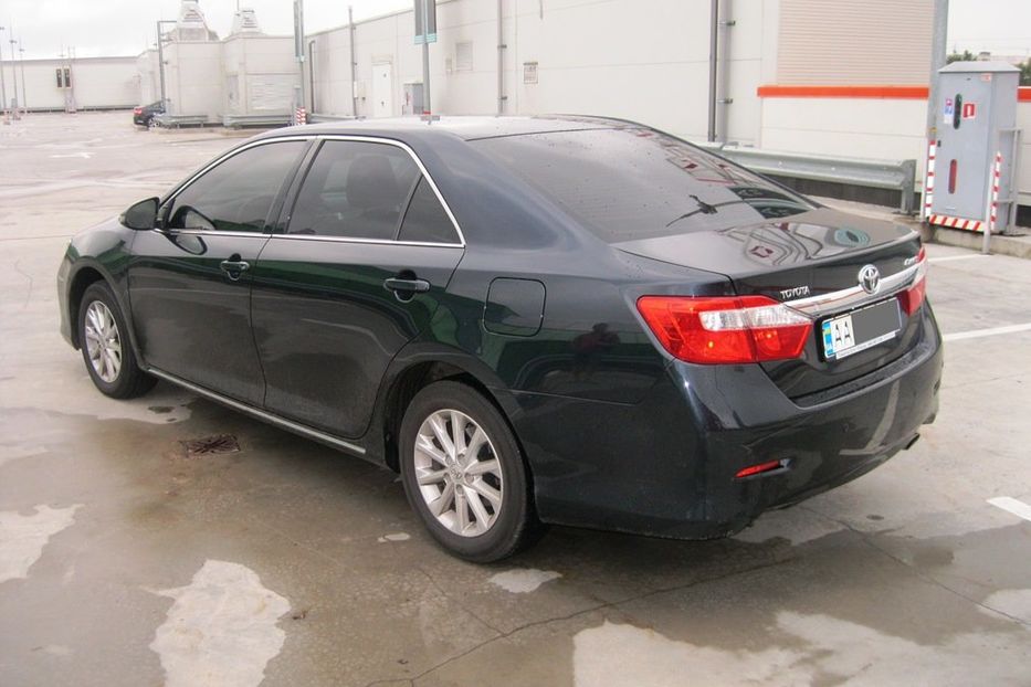 Продам Toyota Camry 2013 года в Киеве