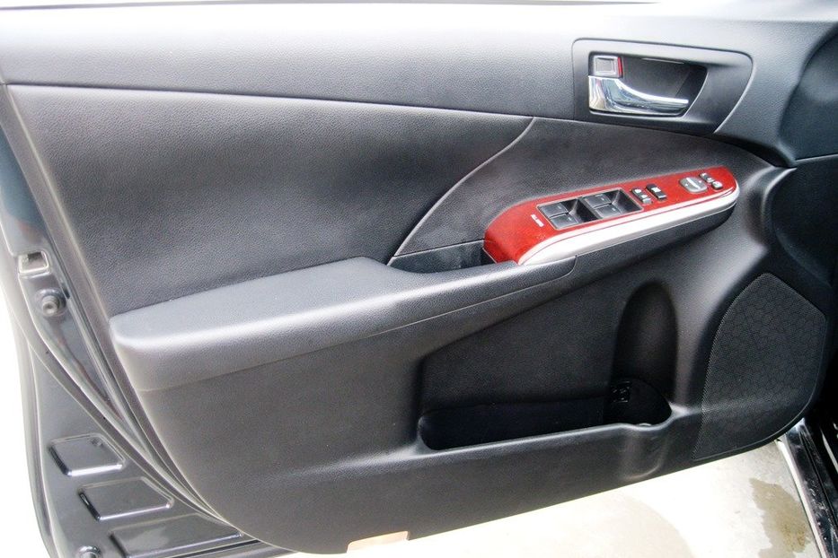Продам Toyota Camry 2013 года в Киеве