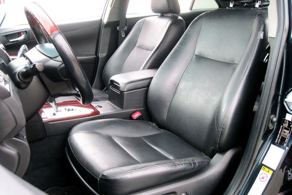 Продам Toyota Camry 2013 года в Киеве