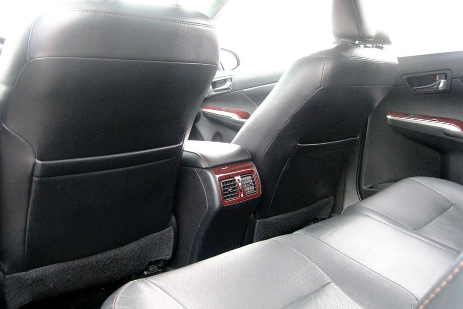 Продам Toyota Camry 2013 года в Киеве