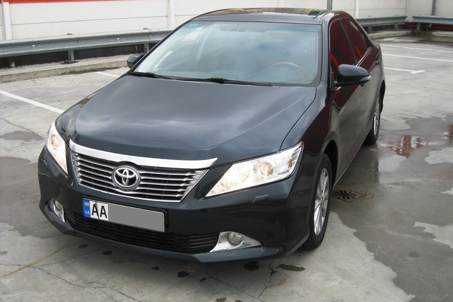Продам Toyota Camry 2013 года в Киеве