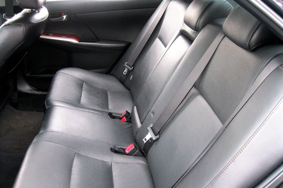 Продам Toyota Camry 2013 года в Киеве