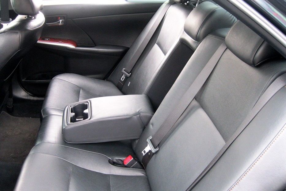 Продам Toyota Camry 2013 года в Киеве