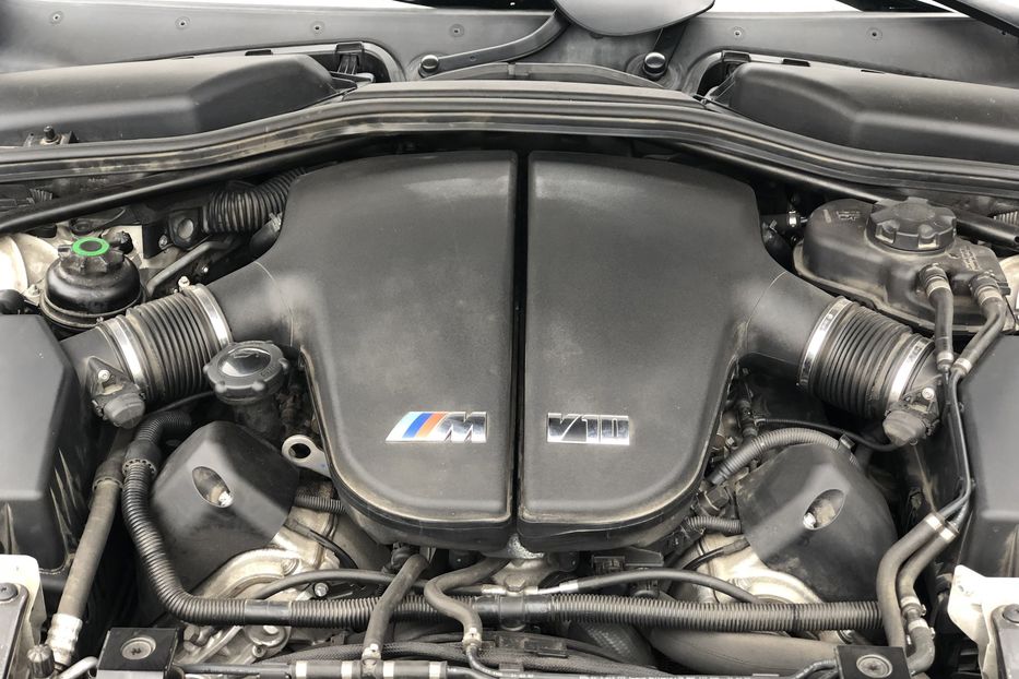 Продам BMW M6 5.0 V10  507 л.с 2007 года в Киеве