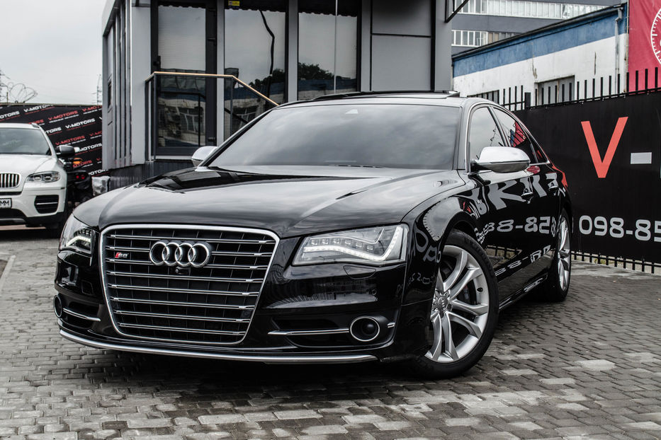 Продам Audi S8 4.0T QUATTRO 2013 года в Киеве