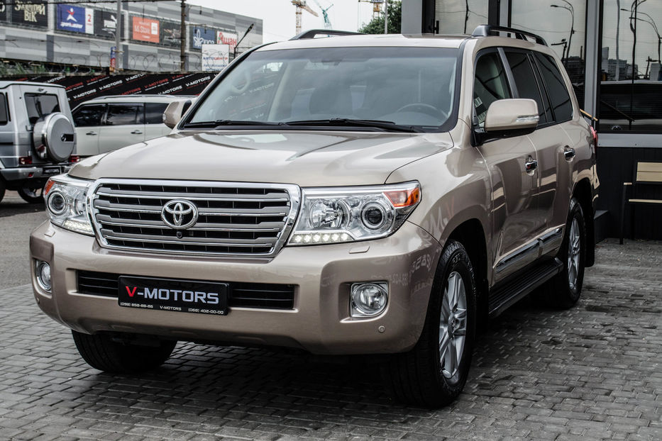 Продам Toyota Land Cruiser 200 PREMIUM 2013 года в Киеве