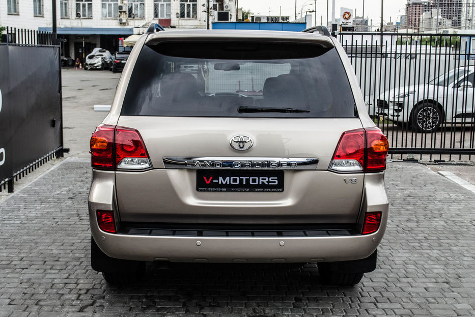 Продам Toyota Land Cruiser 200 PREMIUM 2013 года в Киеве