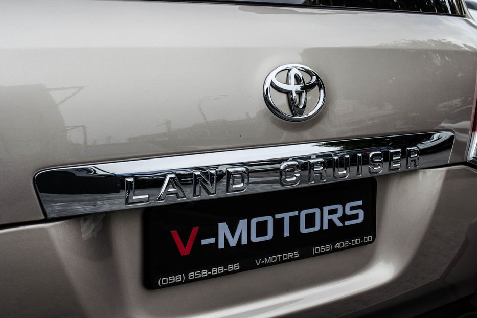 Продам Toyota Land Cruiser 200 PREMIUM 2013 года в Киеве