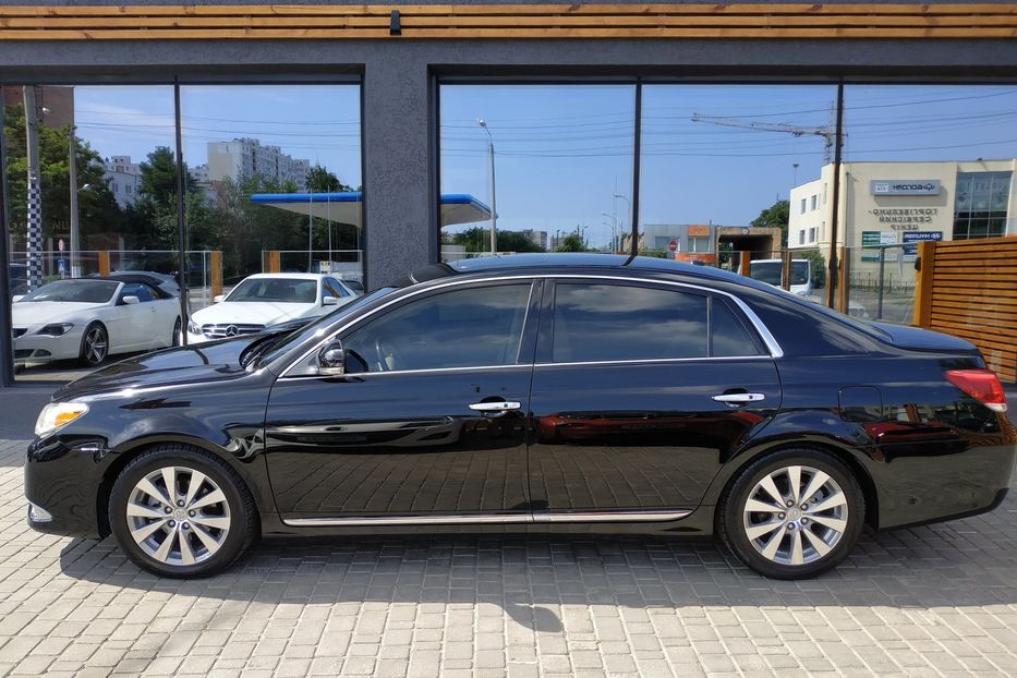 Продам Toyota Avalon 2011 года в Одессе