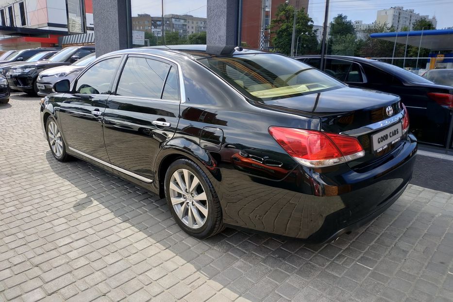 Продам Toyota Avalon 2011 года в Одессе