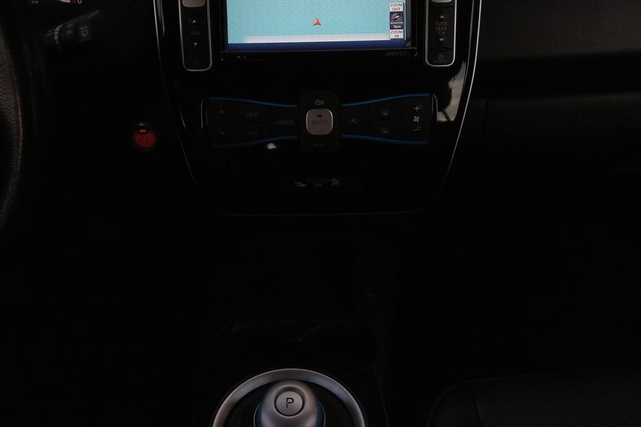 Продам Nissan Leaf SL 2013 года в Харькове