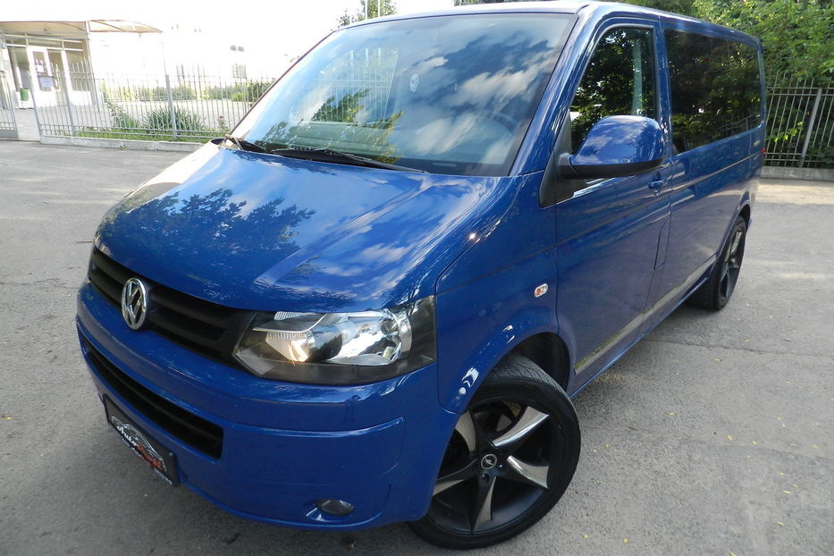 Продам Volkswagen T5 (Transporter) пасс. 2012 года в Одессе