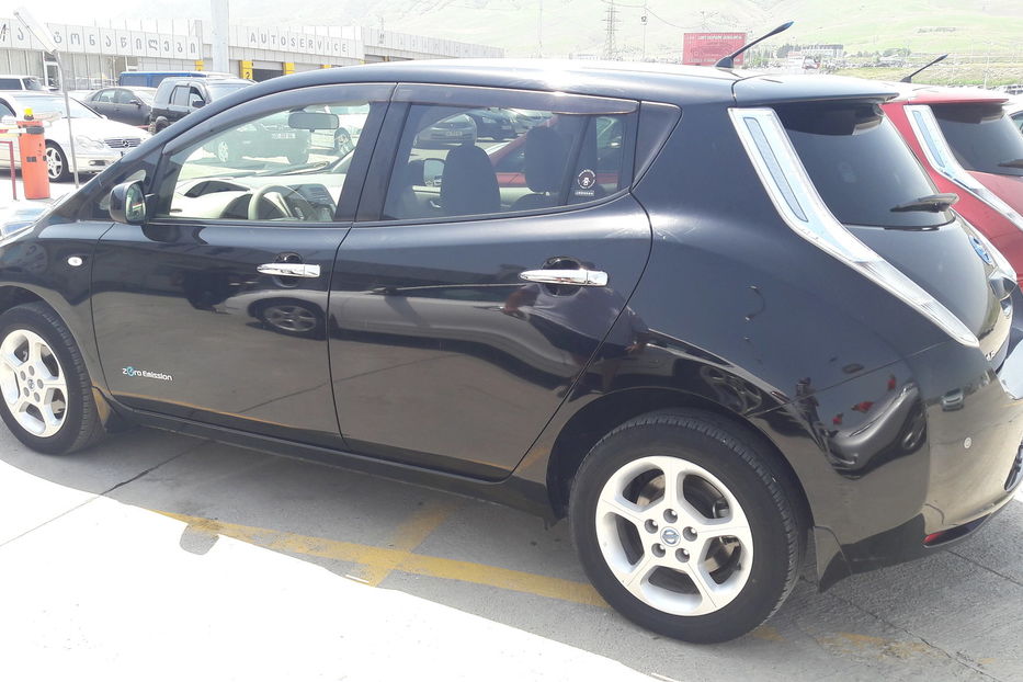 Продам Nissan Leaf 40 kw 2011 года в г. Кривой Рог, Днепропетровская область