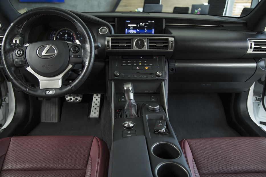 Продам Lexus IS 200 t 2016 года в Одессе
