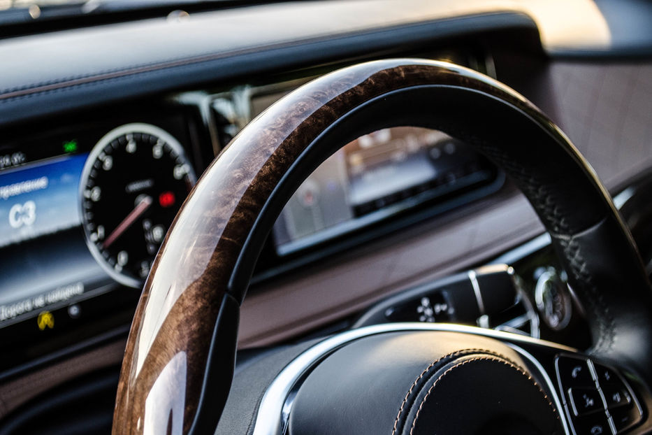 Продам Mercedes-Benz S-Class 500 4Matic 2017 года в Киеве