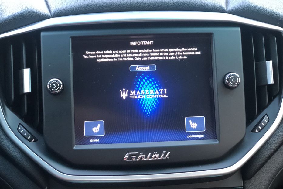Продам Maserati Ghibli S Q4 409 л.с 2015 года в Киеве