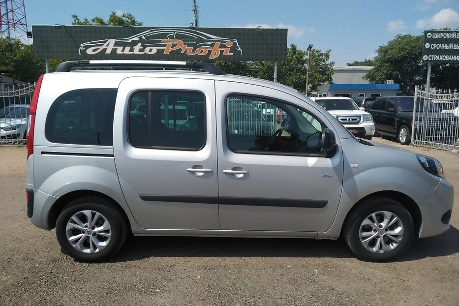 Продам Renault Kangoo пасс. 2016 года в Одессе