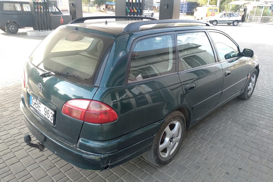 Продам Toyota Avensis 2002 года в Одессе