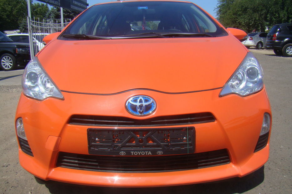 Продам Toyota Prius C 2015 года в Одессе