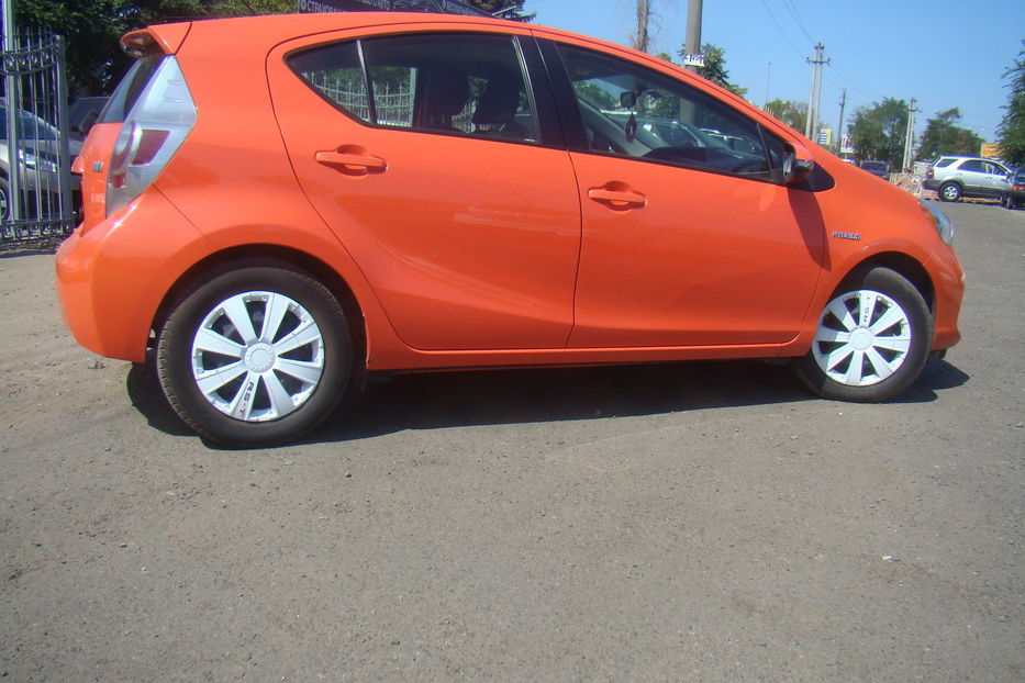 Продам Toyota Prius C 2015 года в Одессе