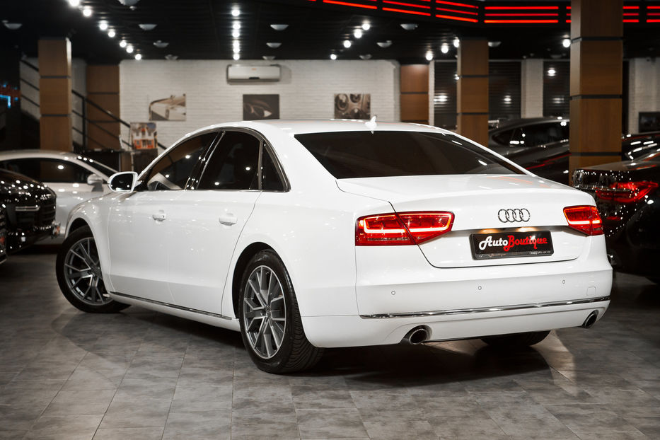 Продам Audi A8 Quattro 2012 года в Одессе