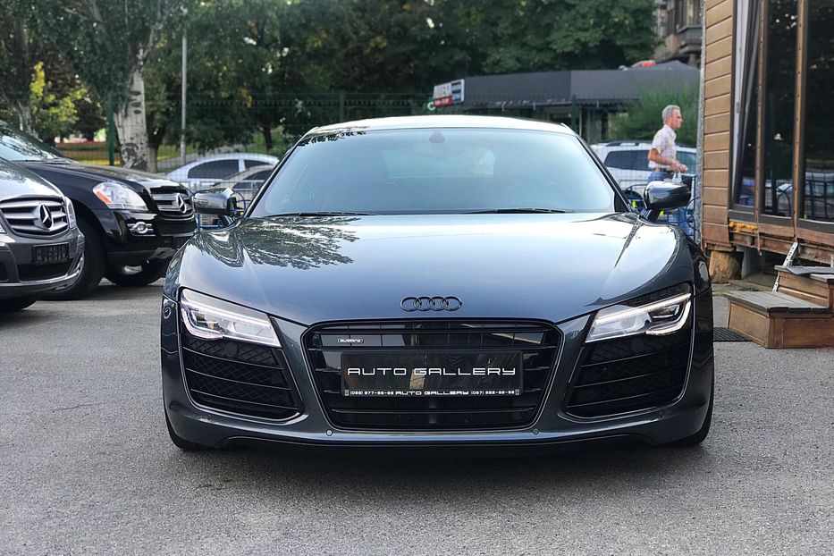 Продам Audi R8 5.2 V10 2013 года в Киеве