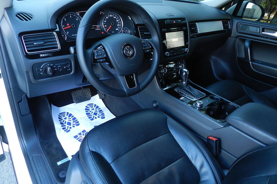 Продам Volkswagen Touareg 2012 года в Одессе