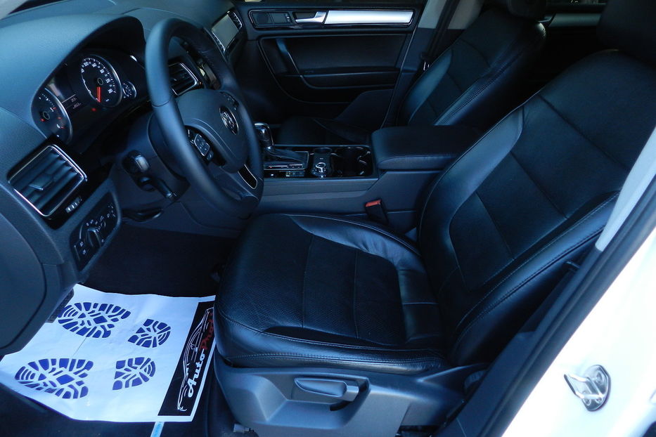 Продам Volkswagen Touareg 2012 года в Одессе