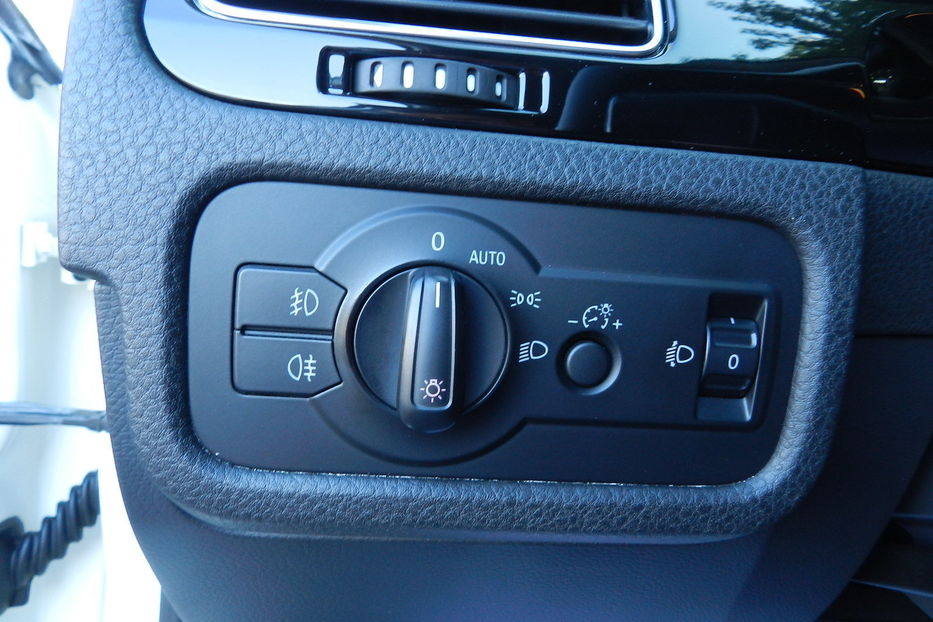 Продам Volkswagen Touareg 2012 года в Одессе