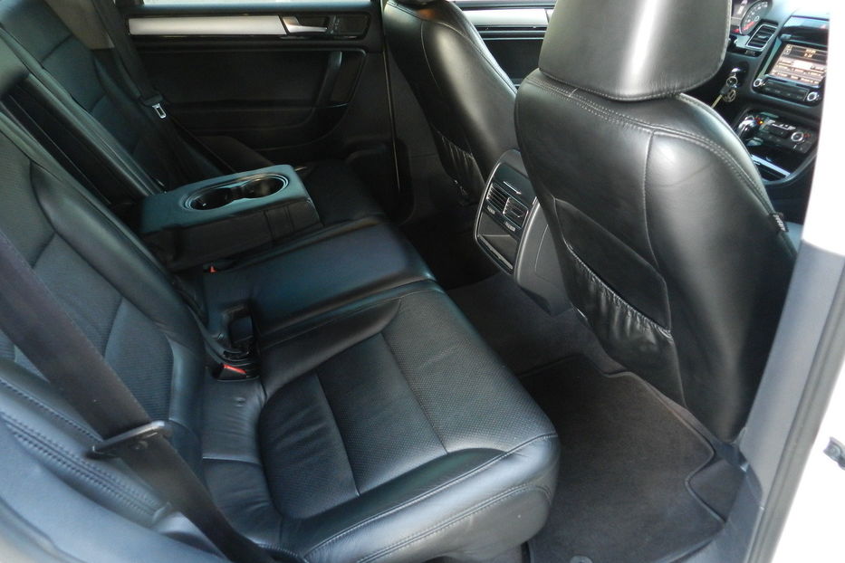 Продам Volkswagen Touareg 2012 года в Одессе