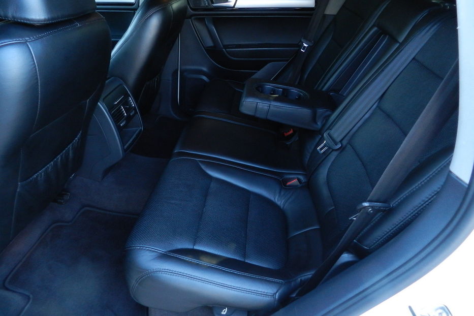Продам Volkswagen Touareg 2012 года в Одессе