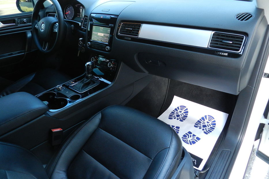 Продам Volkswagen Touareg 2012 года в Одессе
