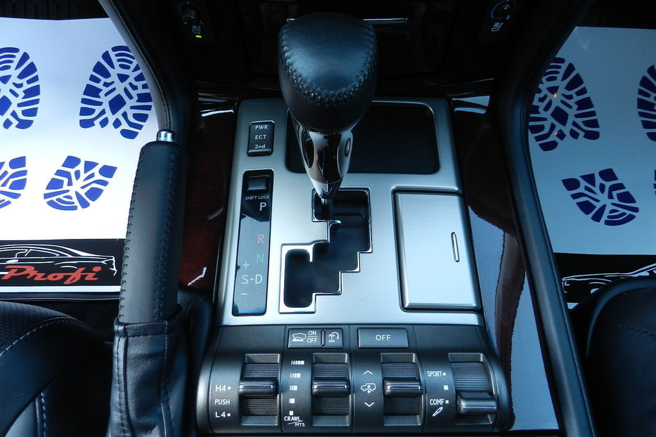 Продам Lexus LX 570 2013 года в Одессе