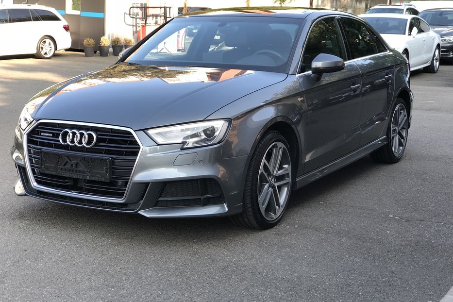 Продам Audi A3 S-Line, 2.0 Turbo Quattro 2016 года в Киеве